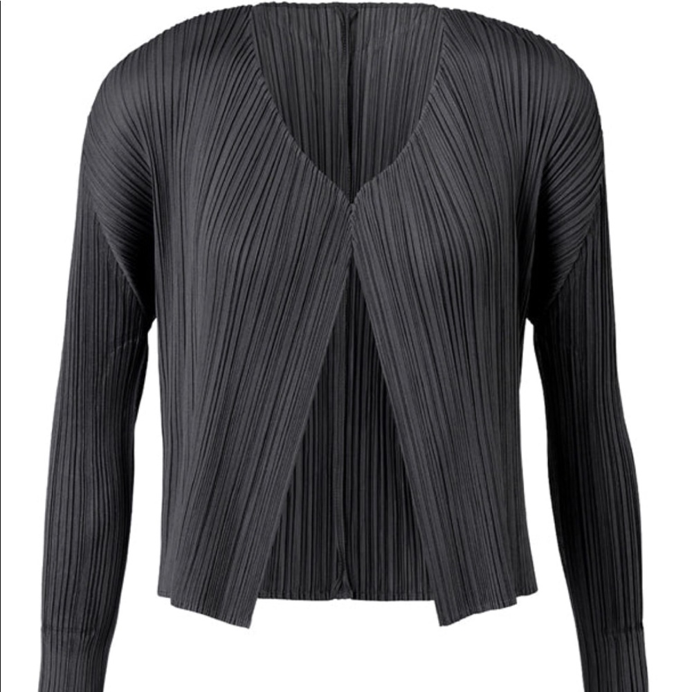 Issey Miyake basic cardigan size 3, black, EUC